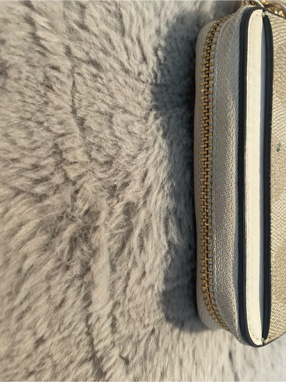 Coach zip signature
